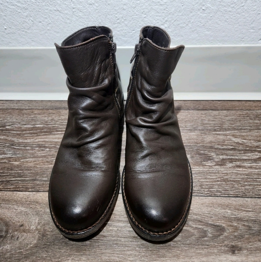 EUC Avelini Womens Size 37  Ruched Bootie Brown Side Zip Casual Ankle Boots